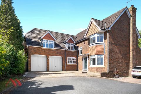 Hillside Drive, Woolton L25