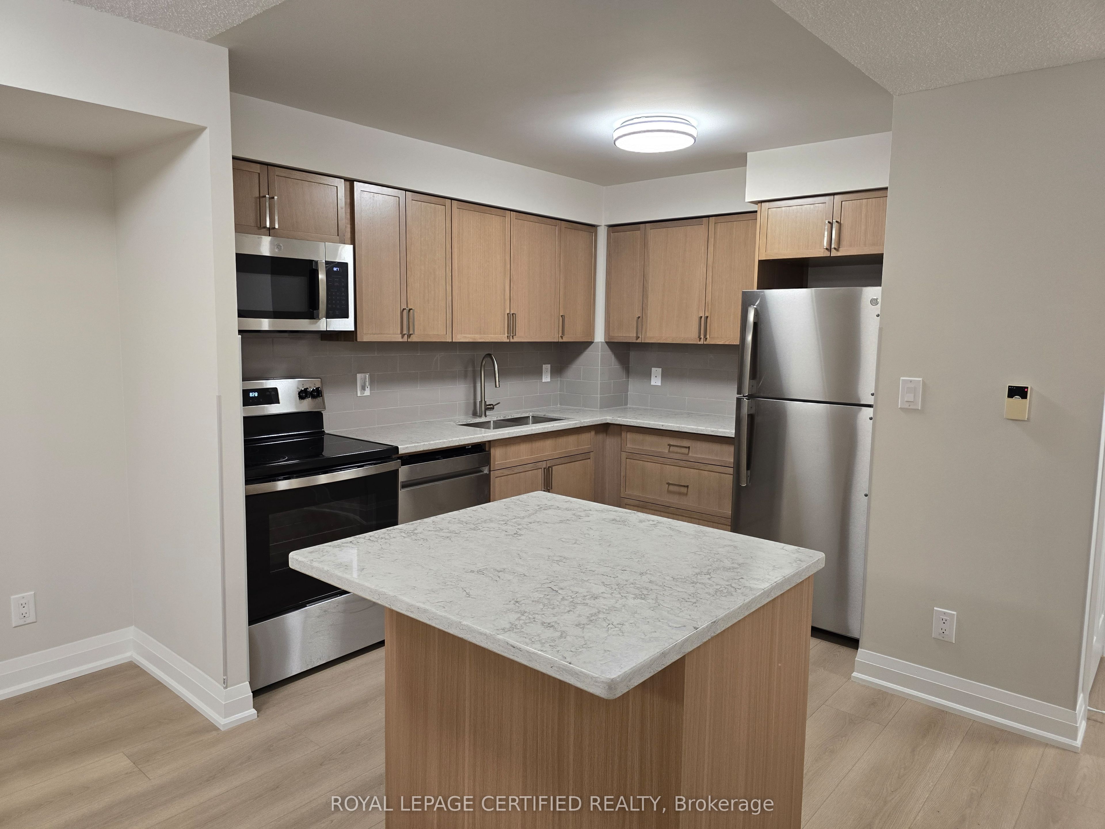 Additional image 3 of 2103-3880 Duke Of York Boulevard, Mississauga, ON, L5B 4M7