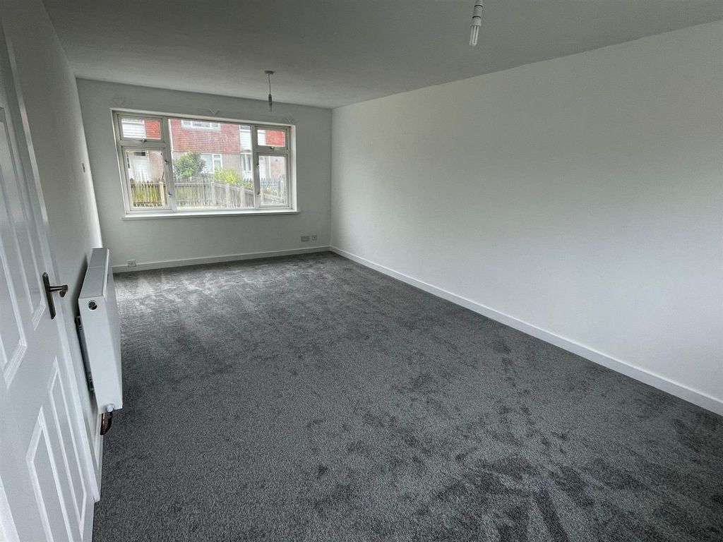 Additional image 5 of 3 bed terraced house to rentBader Close, Grimsby DN37