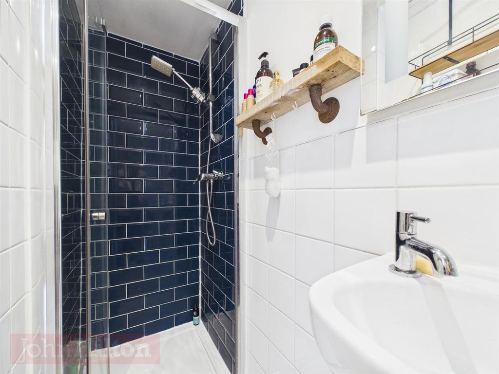 1 bed flat to rentThe Deco Building, Brighton BN2 photo 5