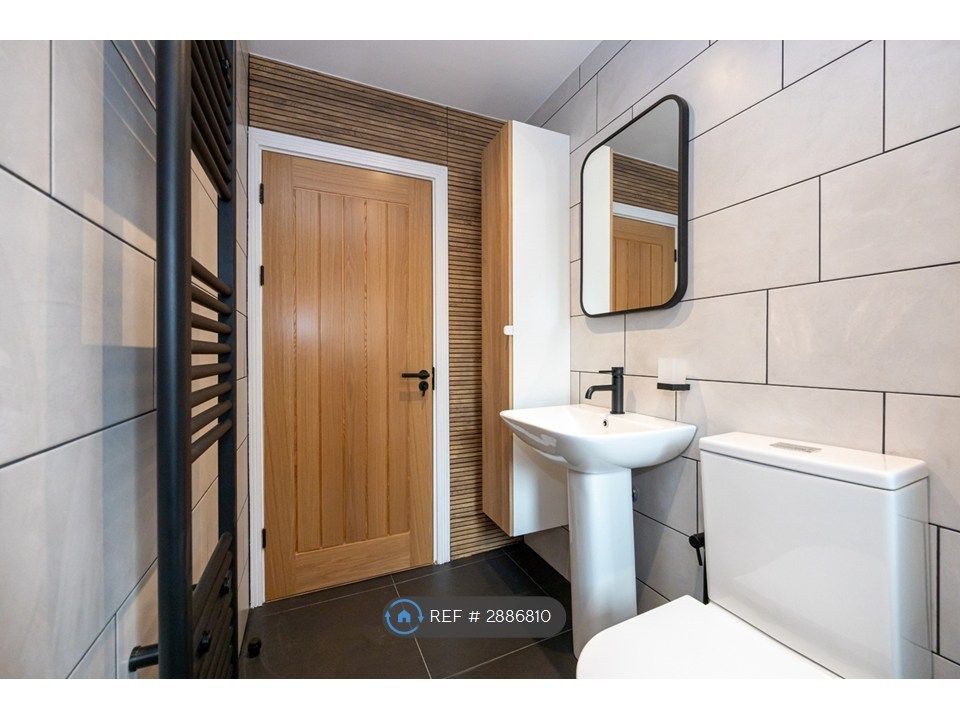 Additional image 30 of 5 bed semi-detached house to rentBeresford Crescent, Newcastle-Under-Lyme ST5