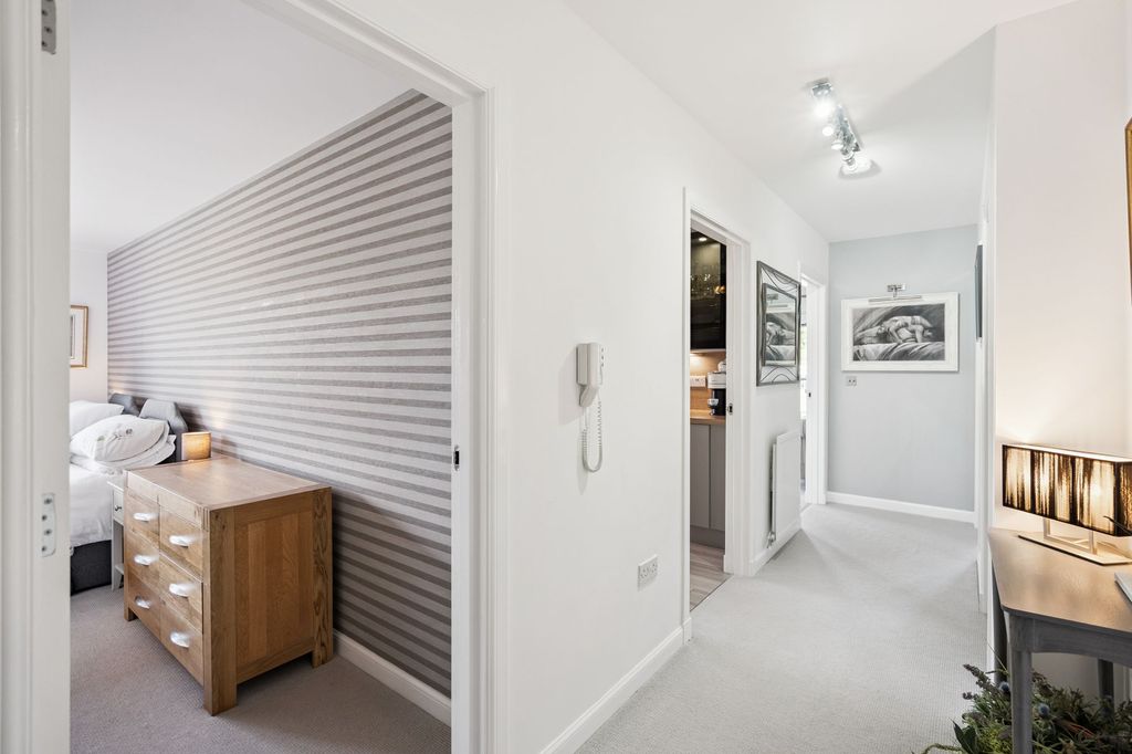 Additional image 10 of 2 bed flat for saleMaurice Wynd, Dunblane FK15