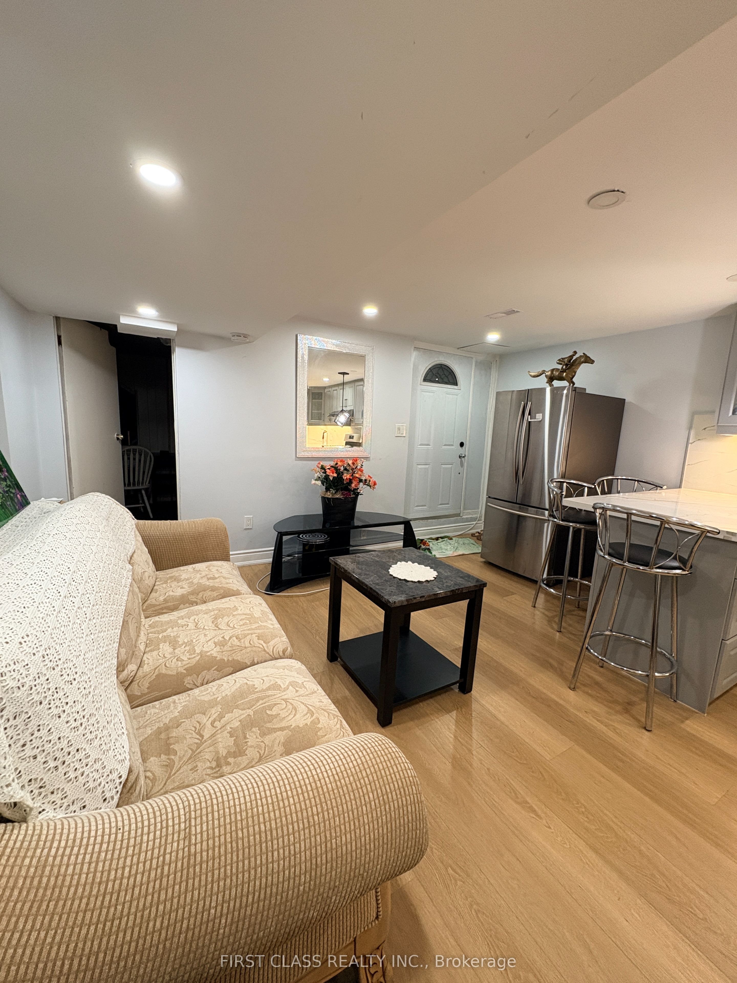 Additional image 4 of 49 Yellowstone Street, Toronto, ON, M3N 1M3