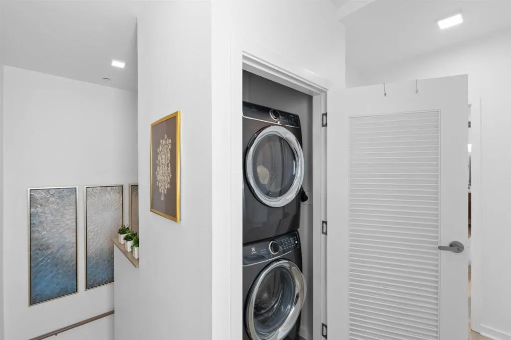Additional image 44 of 2885 B Street, San Diego, CA 92102