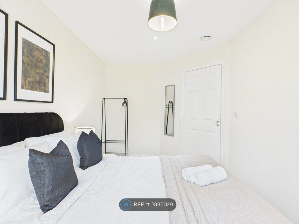 Additional image 11 of 2 bed flat to rentCorinne Court, Cheltenham GL51