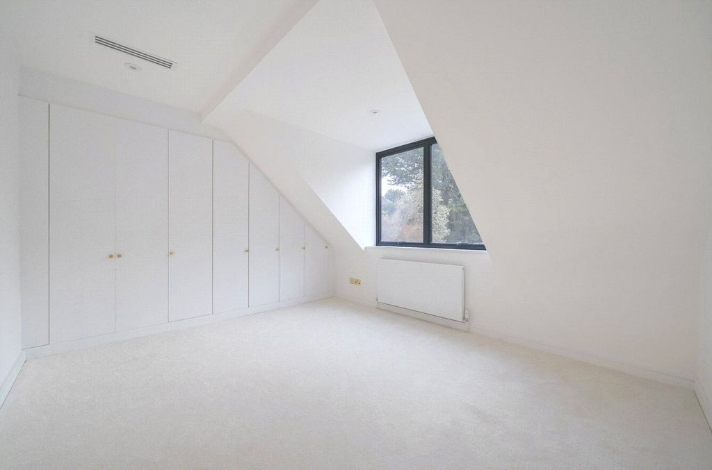Additional image 17 of 5 bed detached house to rentWhite Orchards, Totteridge, London N20