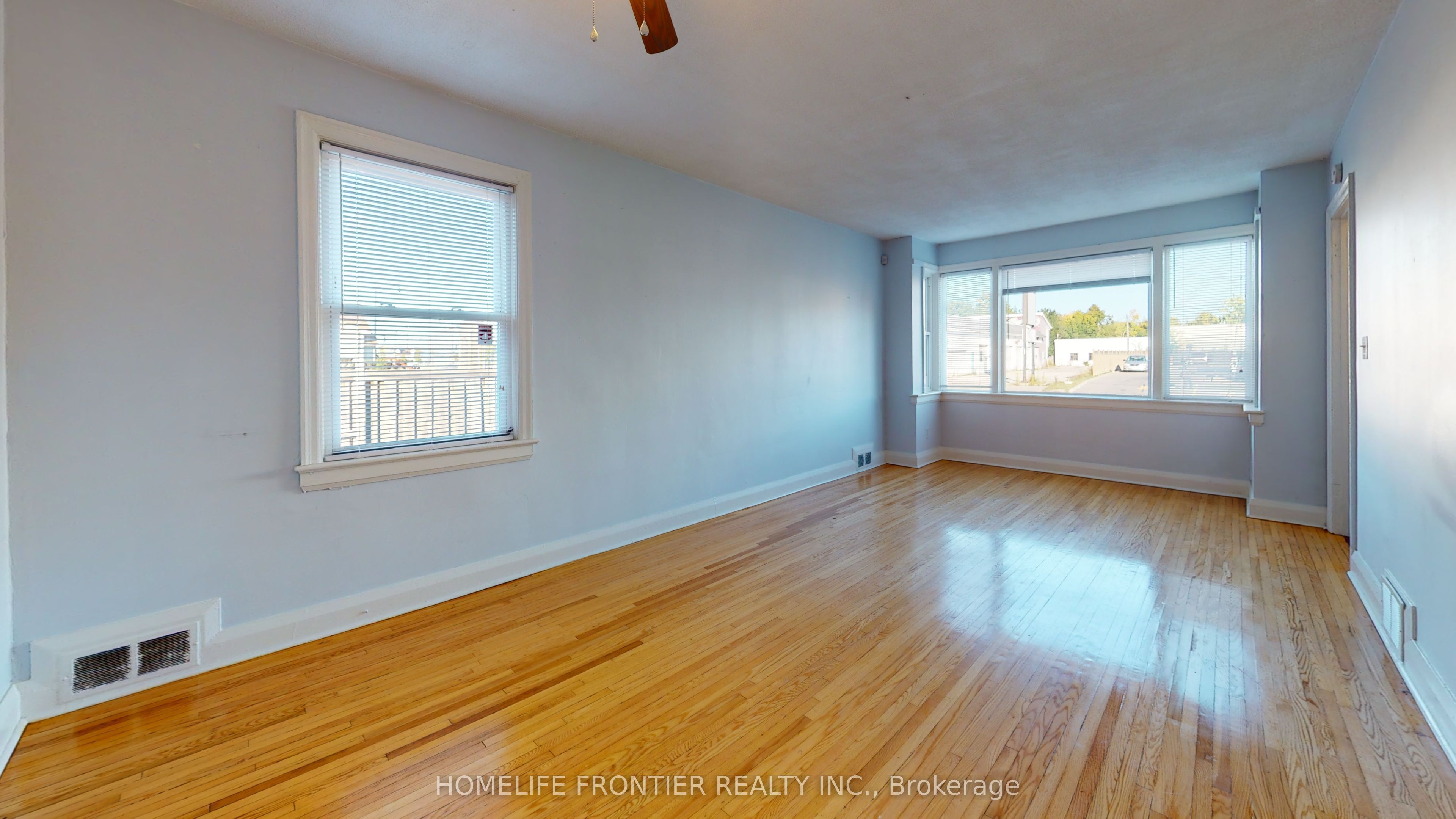 191 Queen Street E, Brampton, ON, L6W 2B3
