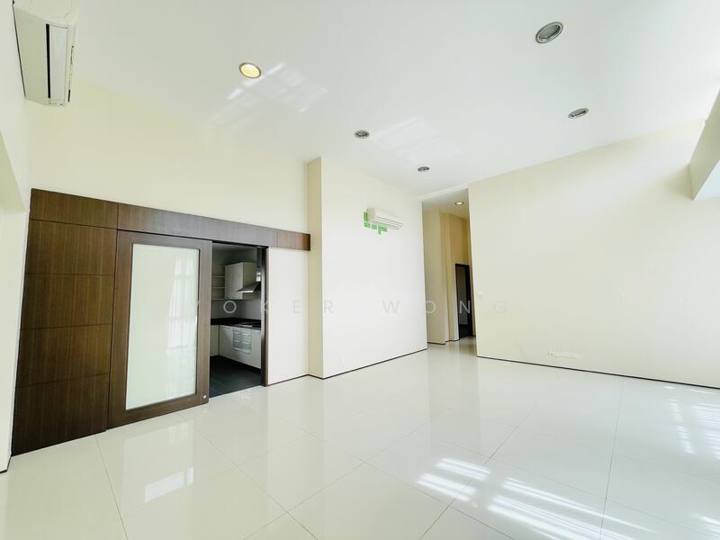 112 Holland Road photo 2