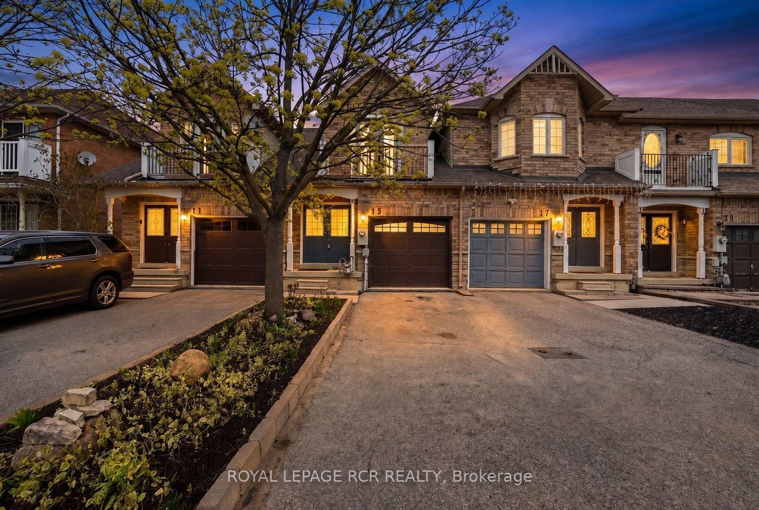 15 Dominion Gardens Drive, Halton Hills, ON, L7G 6A9