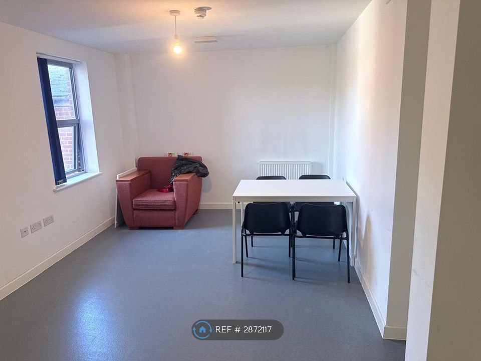 Additional image 6 of 9 bed flat to rentWellingborough Road, Northampton NN1