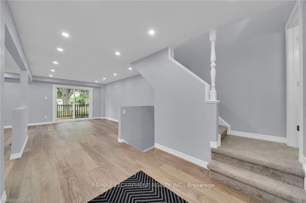 Additional image 4 of 4-451 Woodview Road, Burlington, ON, L7N 2Z9
