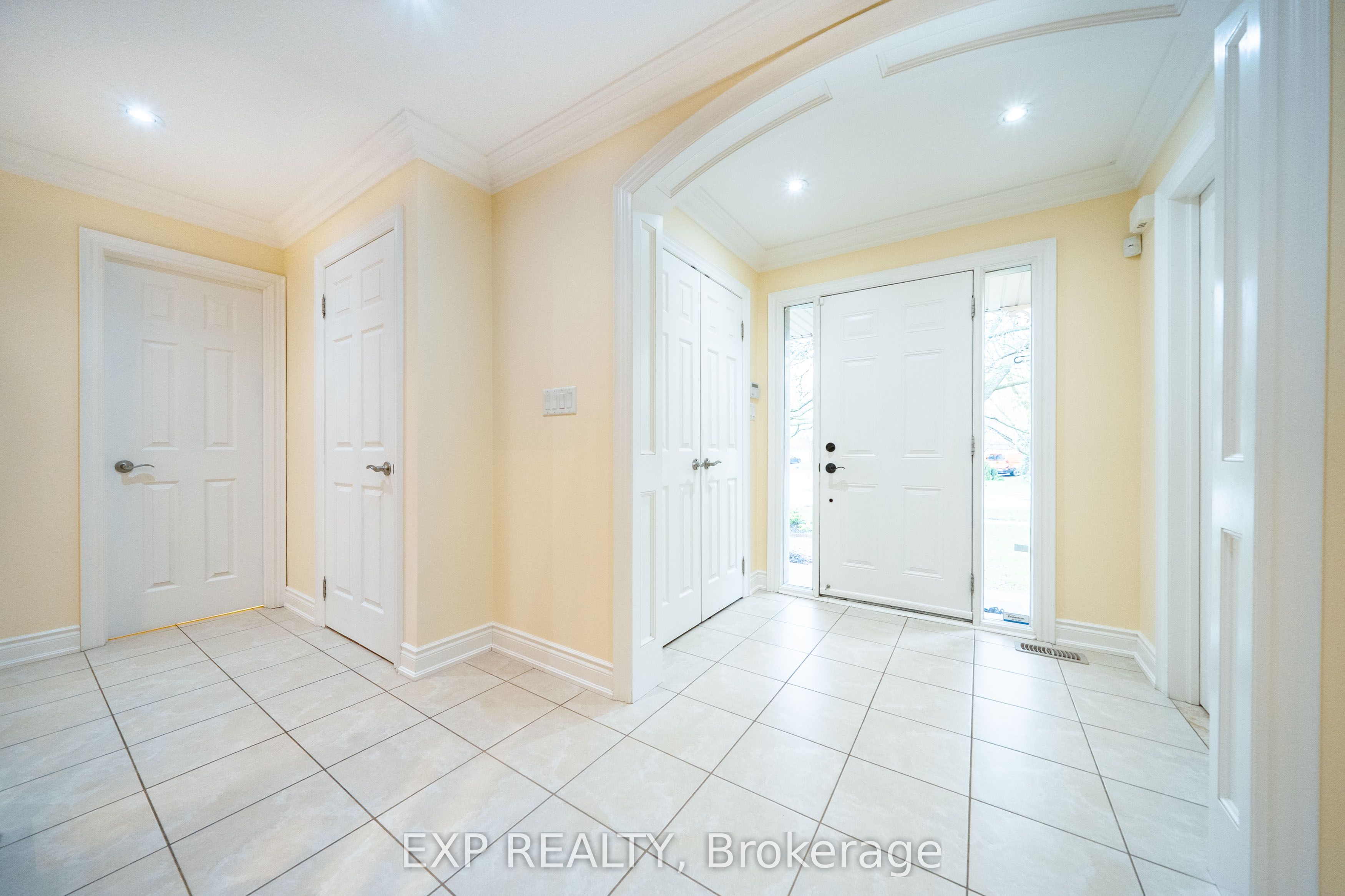 Additional image 4 of 90 Brillinger Street, Richmond Hill, ON, L4C 8Y3