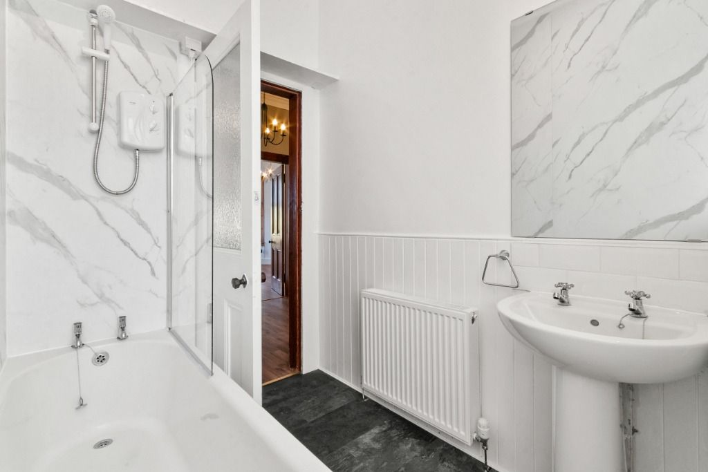 Additional image 14 of 2 bed flat to rentGlasgow Road, Dumbarton, West Dunbartonshire G82