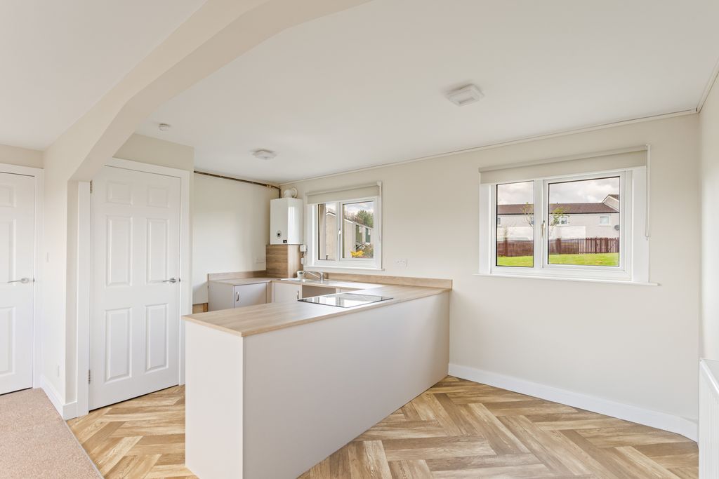 Additional image 2 of 2 bed flat to rentVictoria Street, Craigshill, Livingston EH54