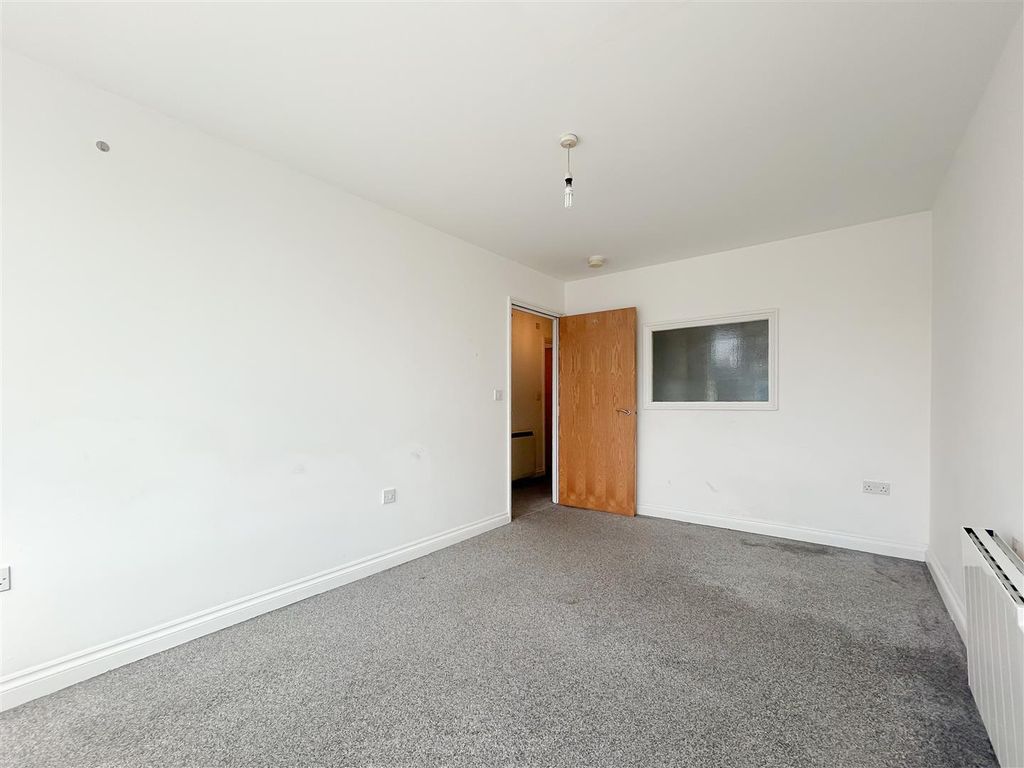 Additional image 8 of 1 bed flat for sale1 Bakersfield Place, Sale M33