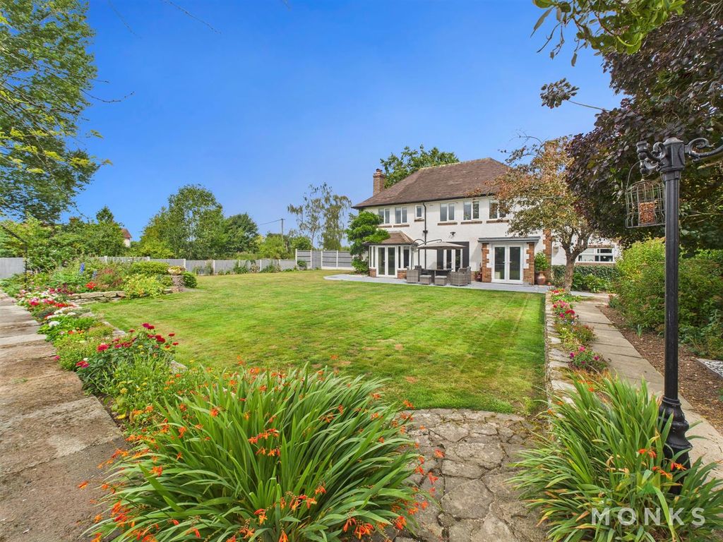 3 bed detached house for saleShawbury Road, Wem, Shrewsbury SY4