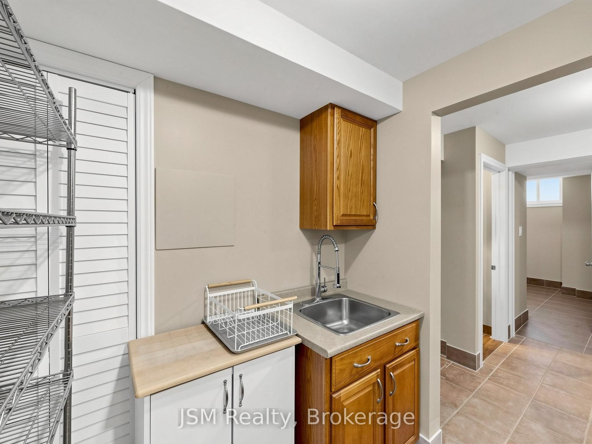 Additional image 6 of Lower-577 Bud Gregory Boulevard, Mississauga, ON, L4Z 2L3