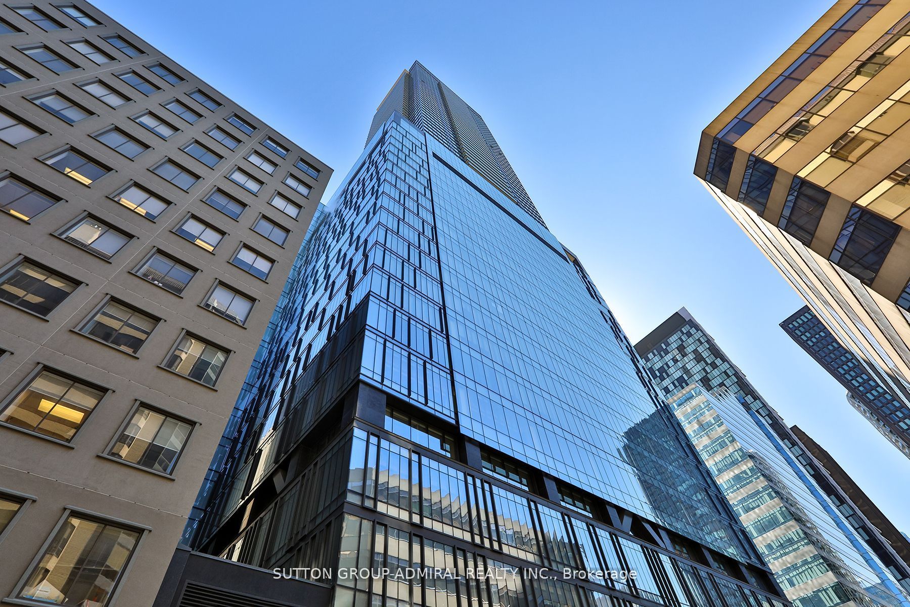 2308-488 University Avenue, Toronto, ON, M5G 0C1