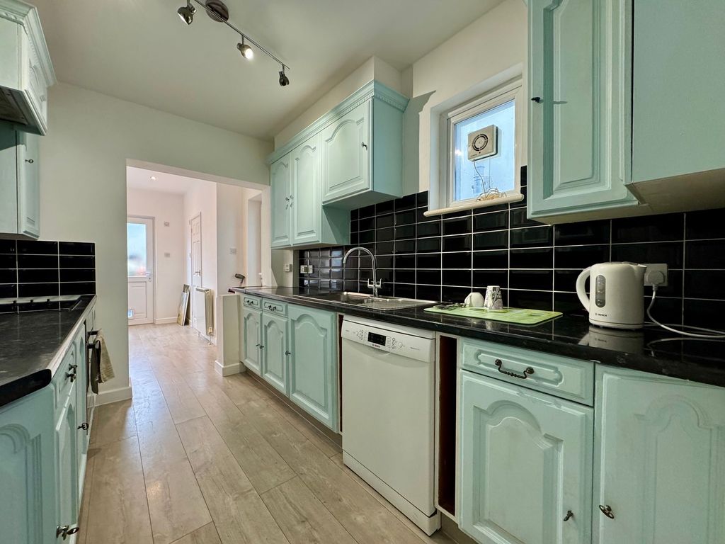 Additional image 3 of 3 bed property to rent13 Pied Du Cotil, St Helier JE2