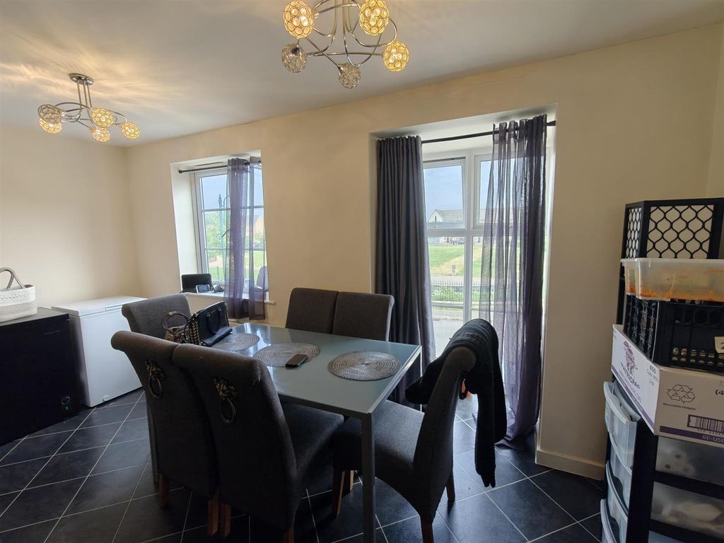 Additional image 4 of 4 bed terraced house to rentMolyneux Square, Hampton Vale, Peterborough PE7