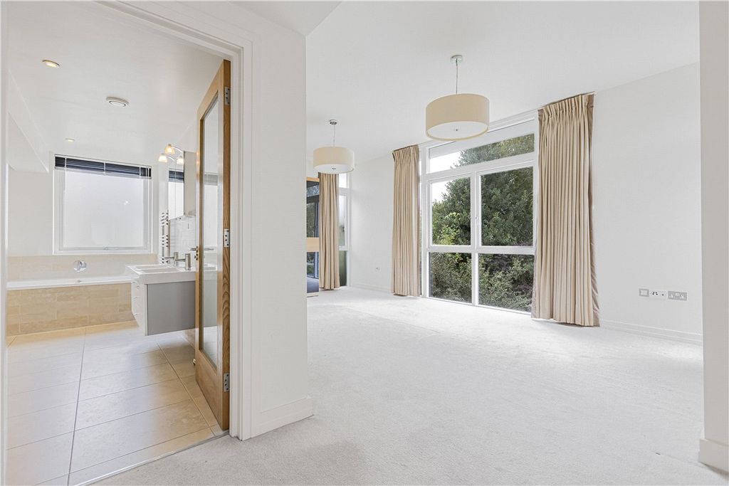 Additional image 10 of 6 bed detached house to rentWoodstock Road, Oxford, Oxfordshire OX2