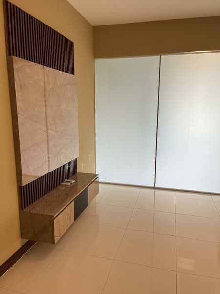 2 Marina Boulevard photo 2