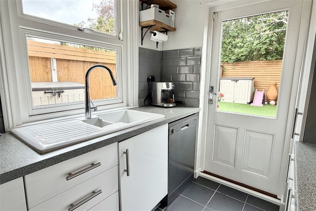 Additional image 6 of 4 bed semi-detached house for saleMiddleton Street, Beeston NG9