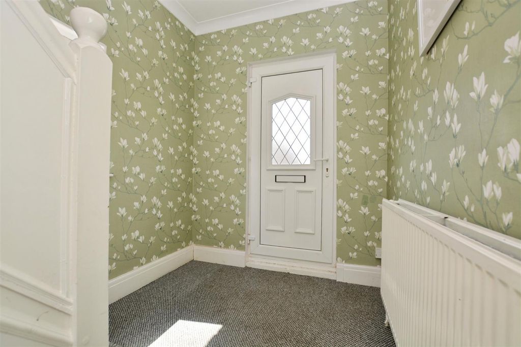 Additional image 9 of 3 bed semi-detached house to rentStockshill Road, Scunthorpe DN16