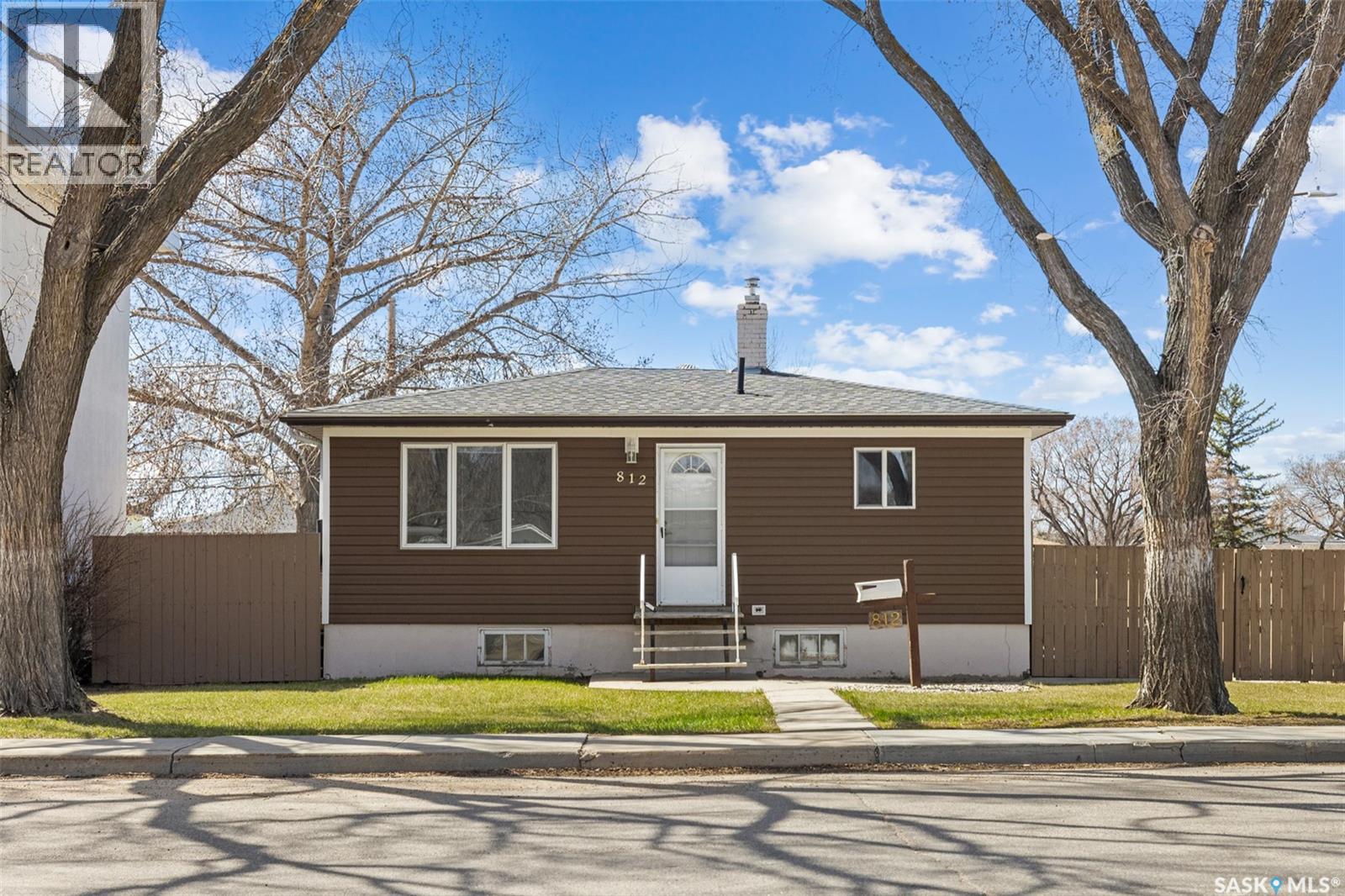 812 Mcintosh Street, Regina, SK, S4T5B4