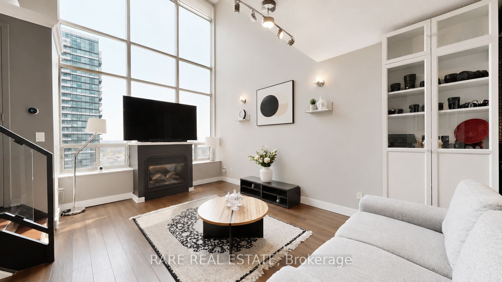 832-250 Manitoba Street, Toronto, ON, M8Y 4G8