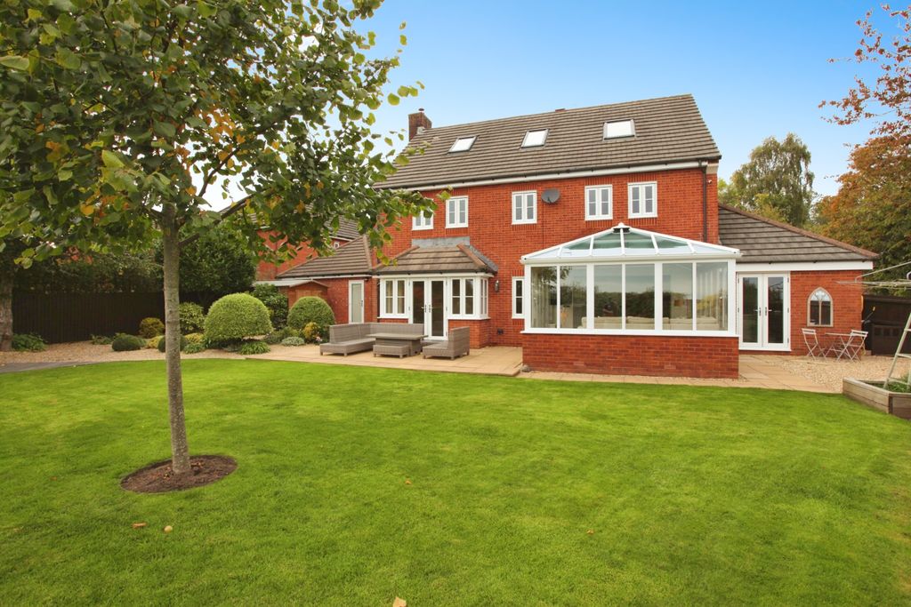 Additional image 23 of 5 bed detached house for saleMons Close, Newport NP20