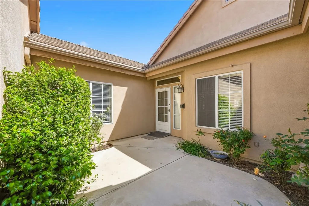 19585 Ironside Dr, Apple Valley, CA 92308 photo 3