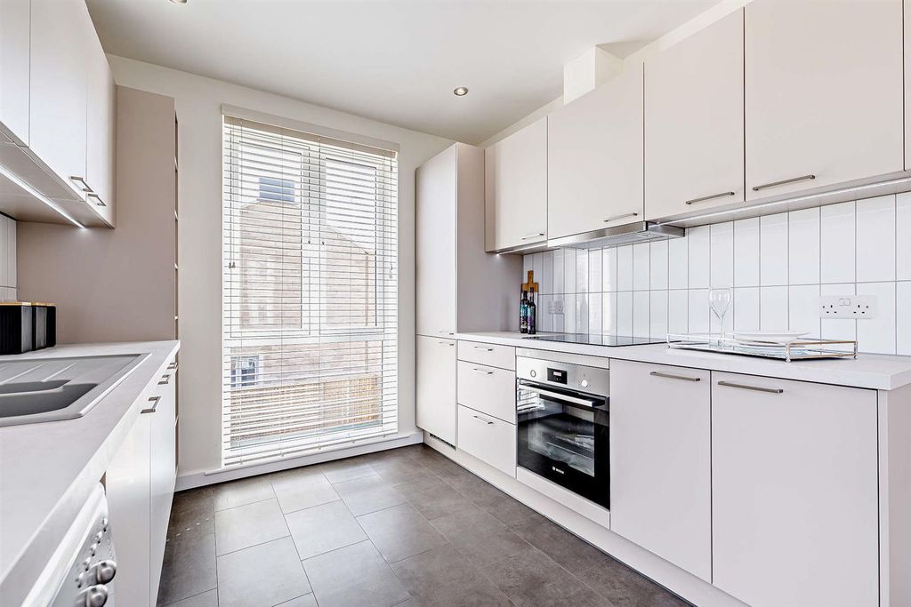 Additional image 6 of 4 bed town house to rentPark Crescent, Matlock Spa, Matlock DE4