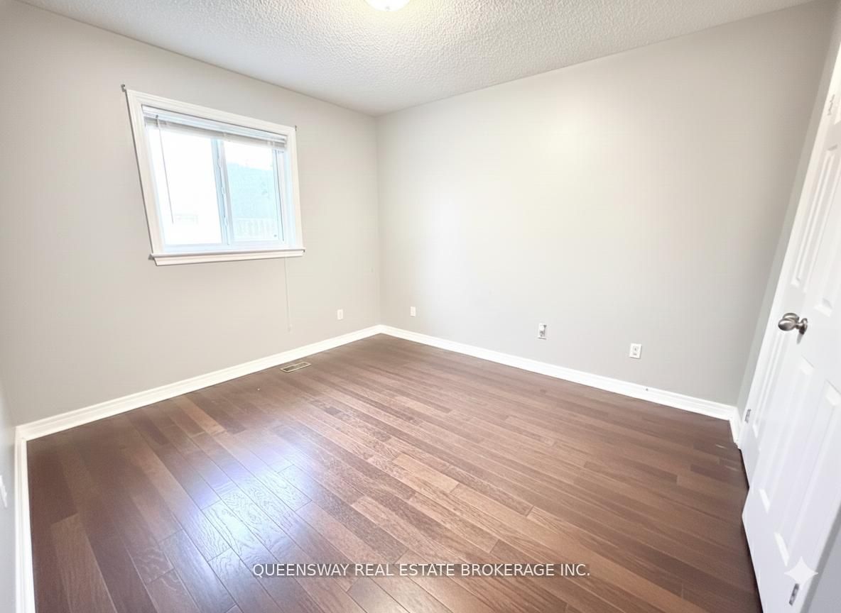 Additional image 4 of 1-271 Ryerson Crescent, Oshawa, ON, L1G 8B7
