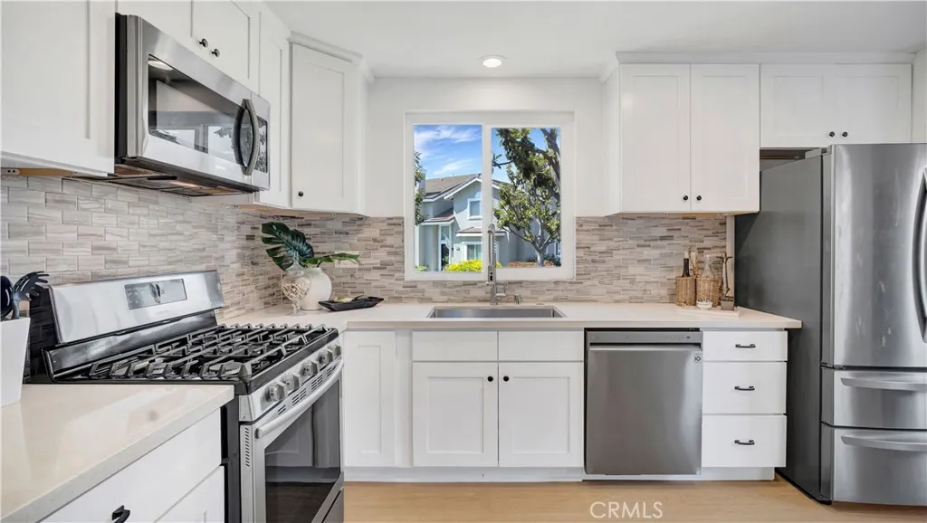 Additional image 95 of 336 Fallingstar, Irvine, CA 92614