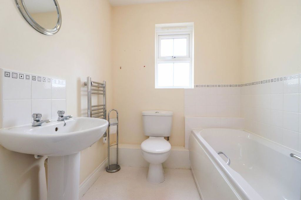 2 bed flat to rentLowry Gardens, Carlisle CA3 photo 4