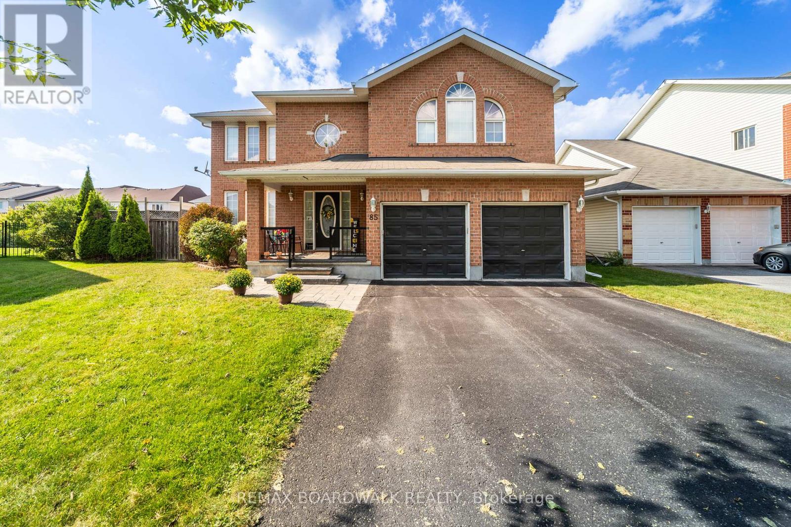 85 WOLISTON CRESCENT