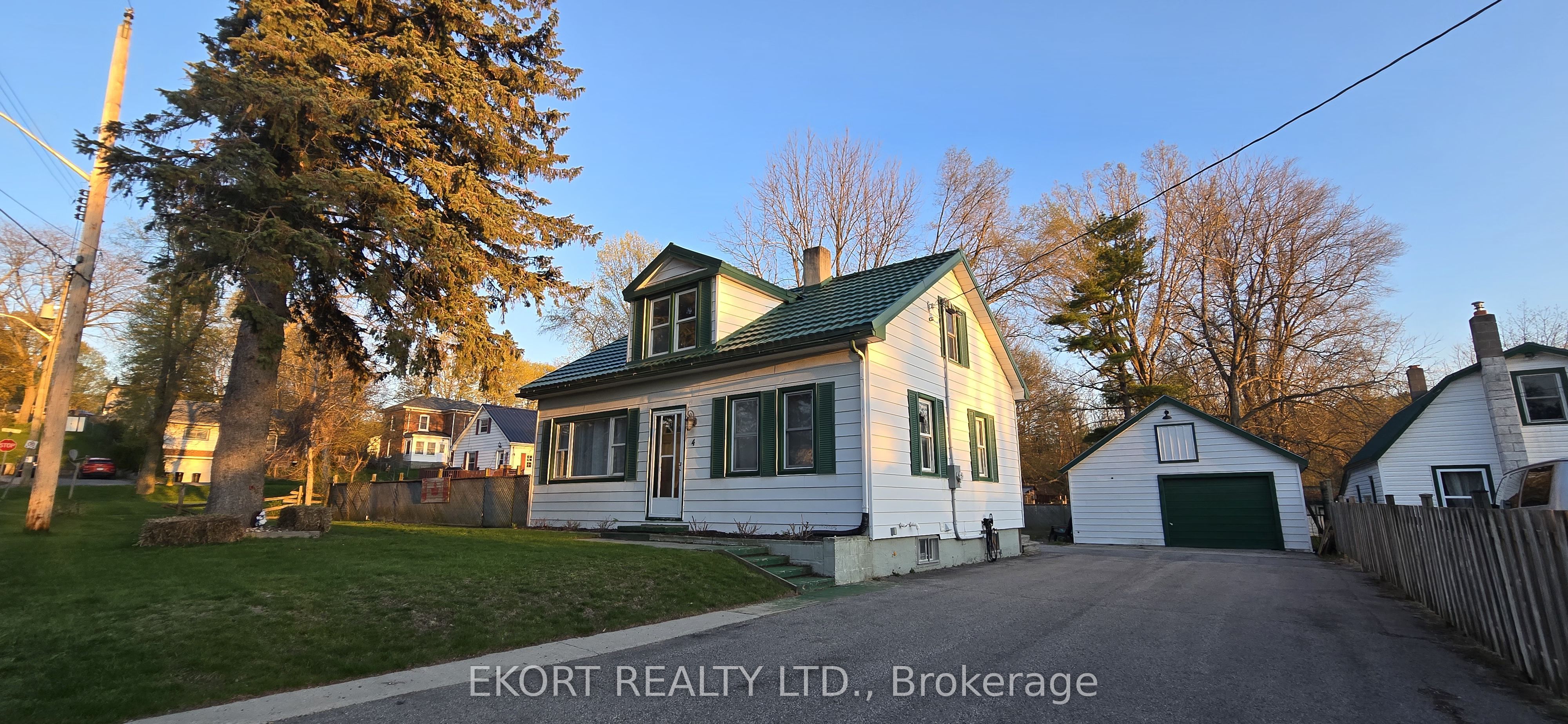 4 South Street S, Prince Edward County, ON, K0K 2T0