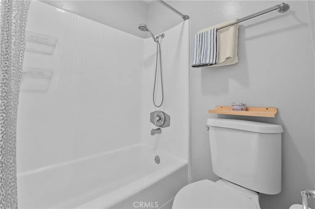 Additional image 32 of 20134 Leadwell St Unit 126, Winnetka, CA 91306