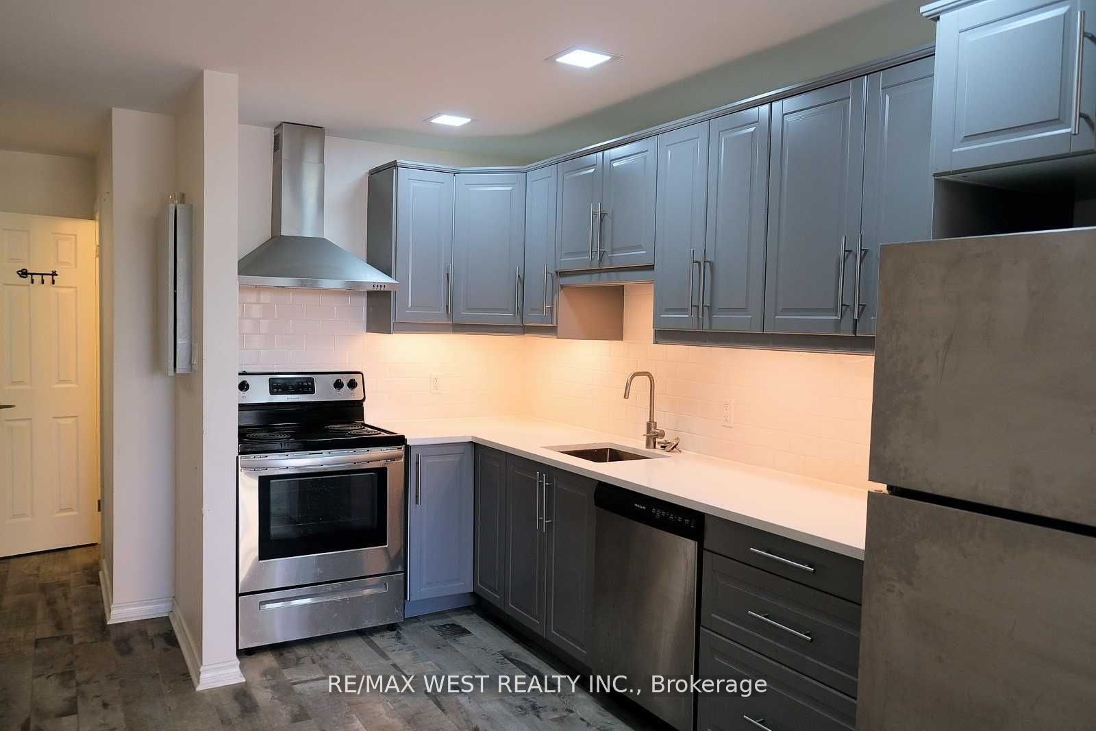 Additional image 3 of 2nd Flr-4992B Dundas Street W, Toronto, ON, M9A 1B8