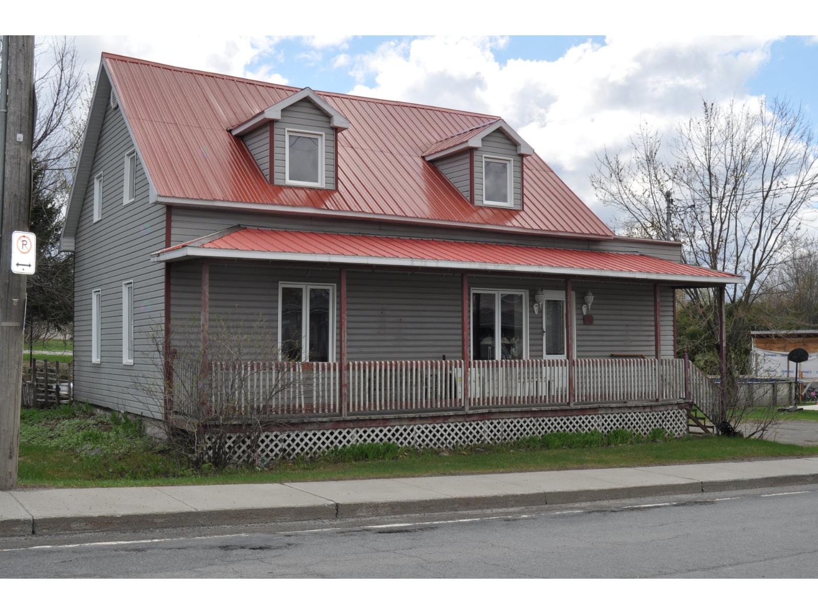 826 Rue Principale