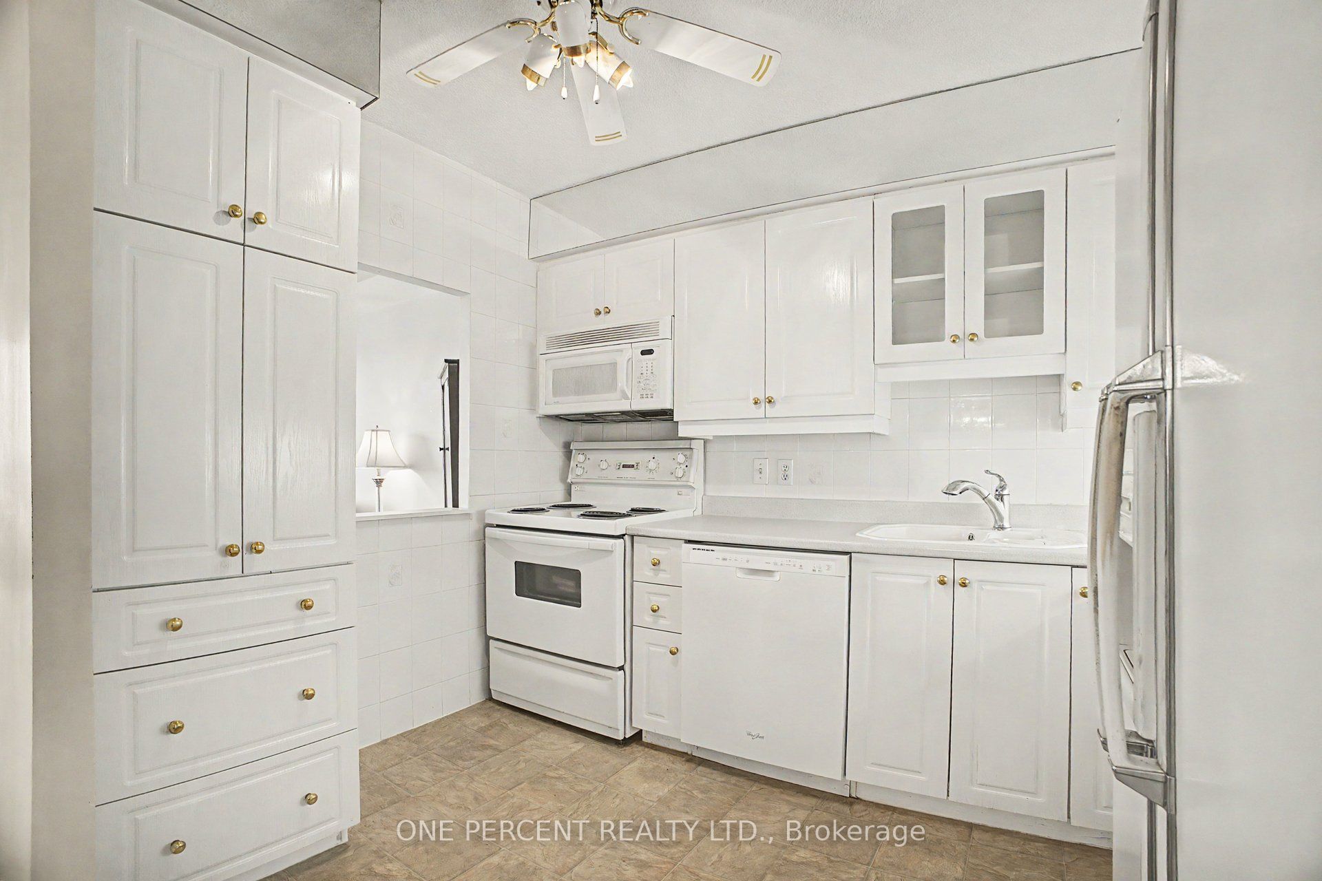 Additional image 6 of 1807-158B Mcarthur Avenue, Ottawa, ON, K1L 8C9