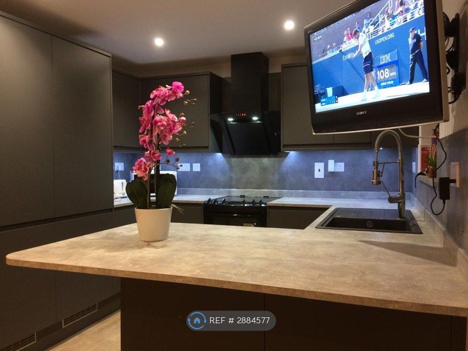 6 bed end terrace house to rentDudley Road, Cambridge CB5