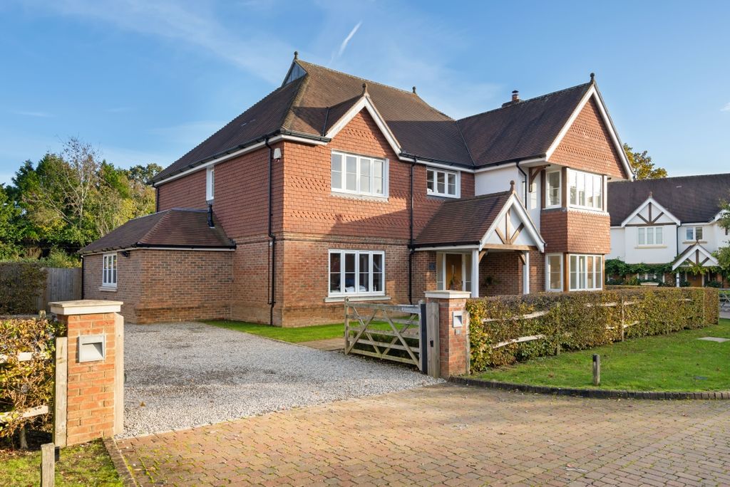 Additional image 18 of 5 bed detached house to rentCoppice Vale, Felbridge, East Grinstead RH19