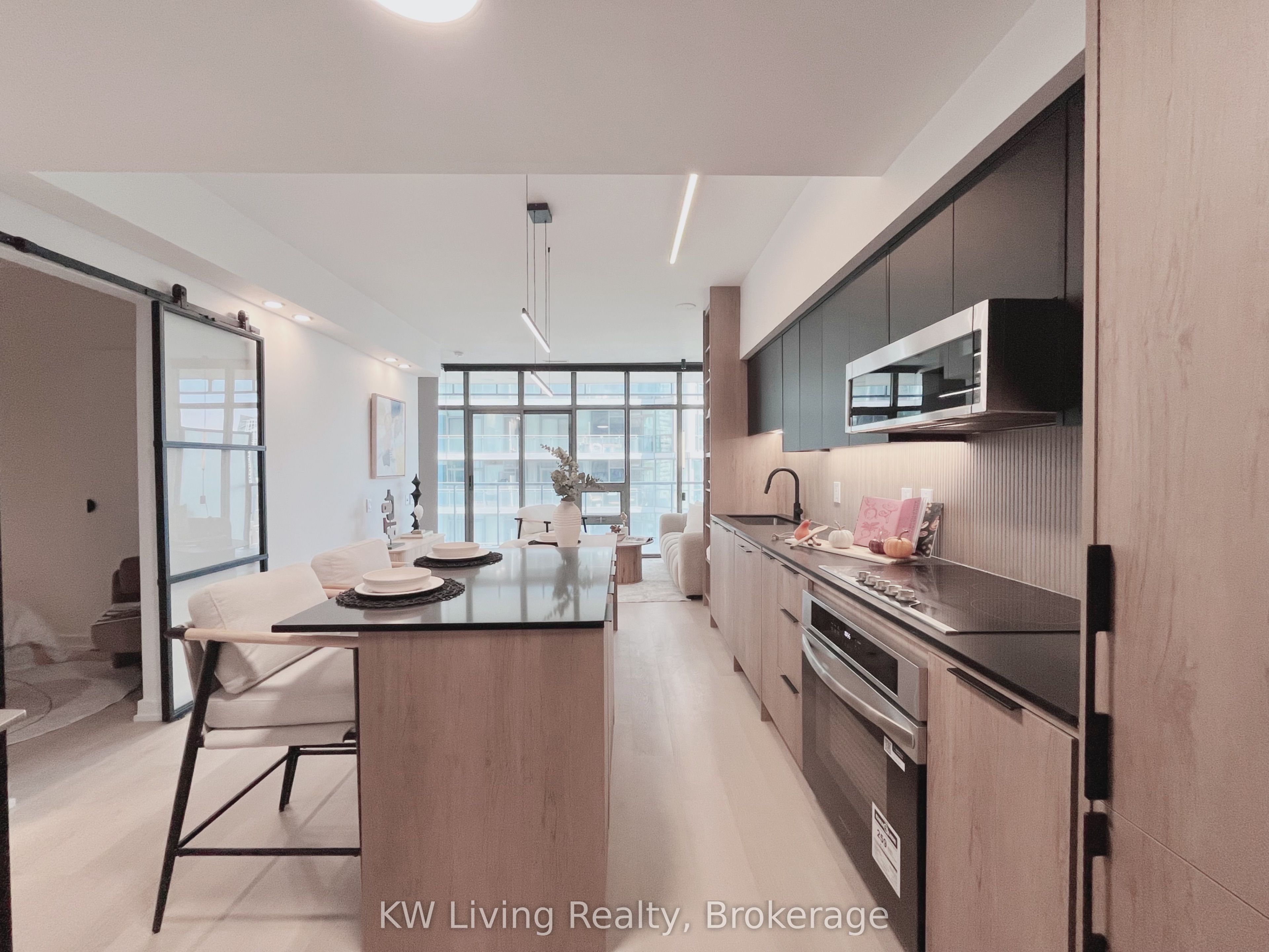 Additional image 3 of 2301-33 Charles Street E, Toronto, ON, M4Y 0A2