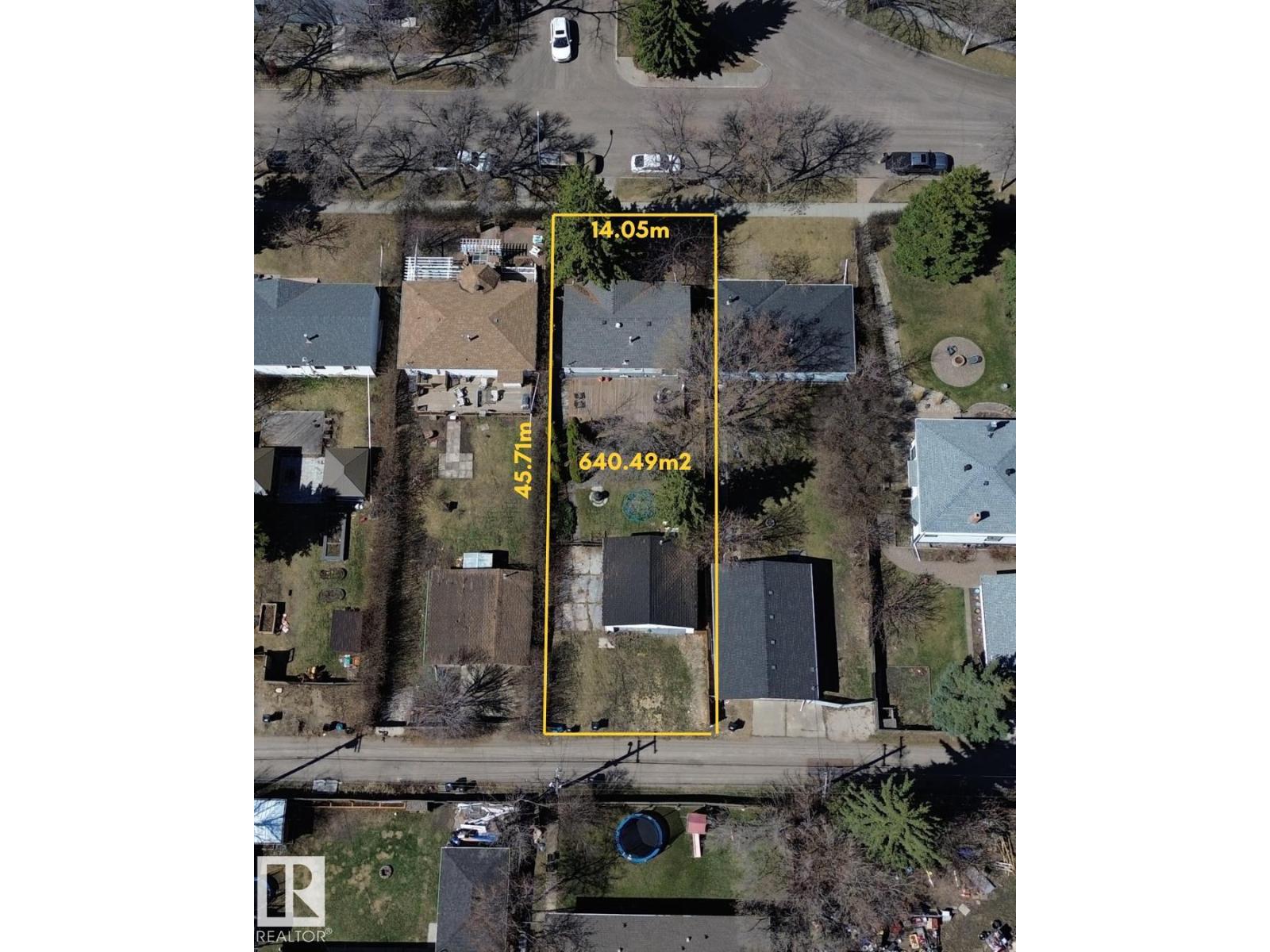 Additional image 4 of 9203 76 Street NW, Edmonton, AB, T6C2K4