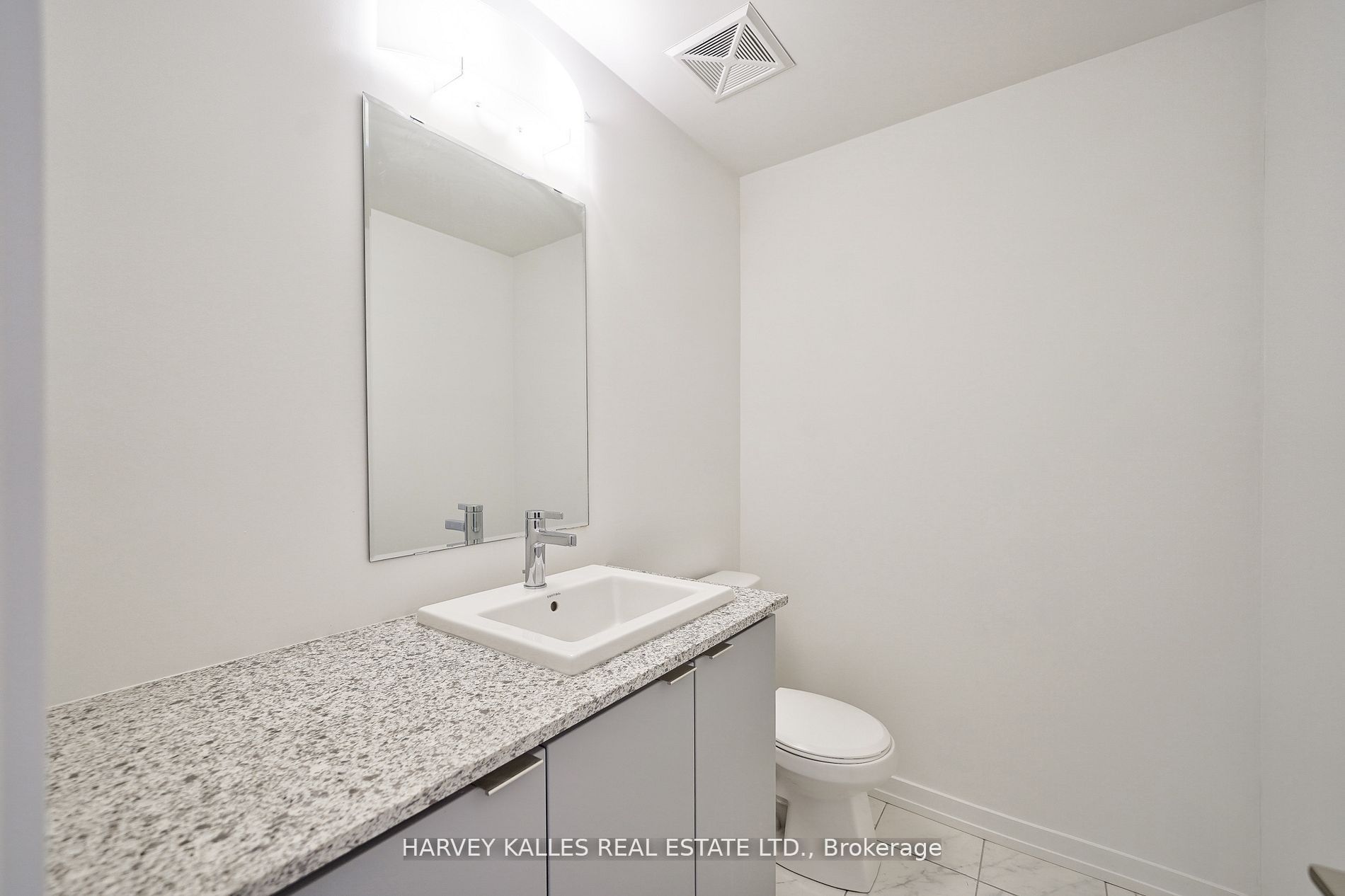 Additional image 5 of 21-17 Lytham Green Circle, Newmarket, ON, L3Y 0H4
