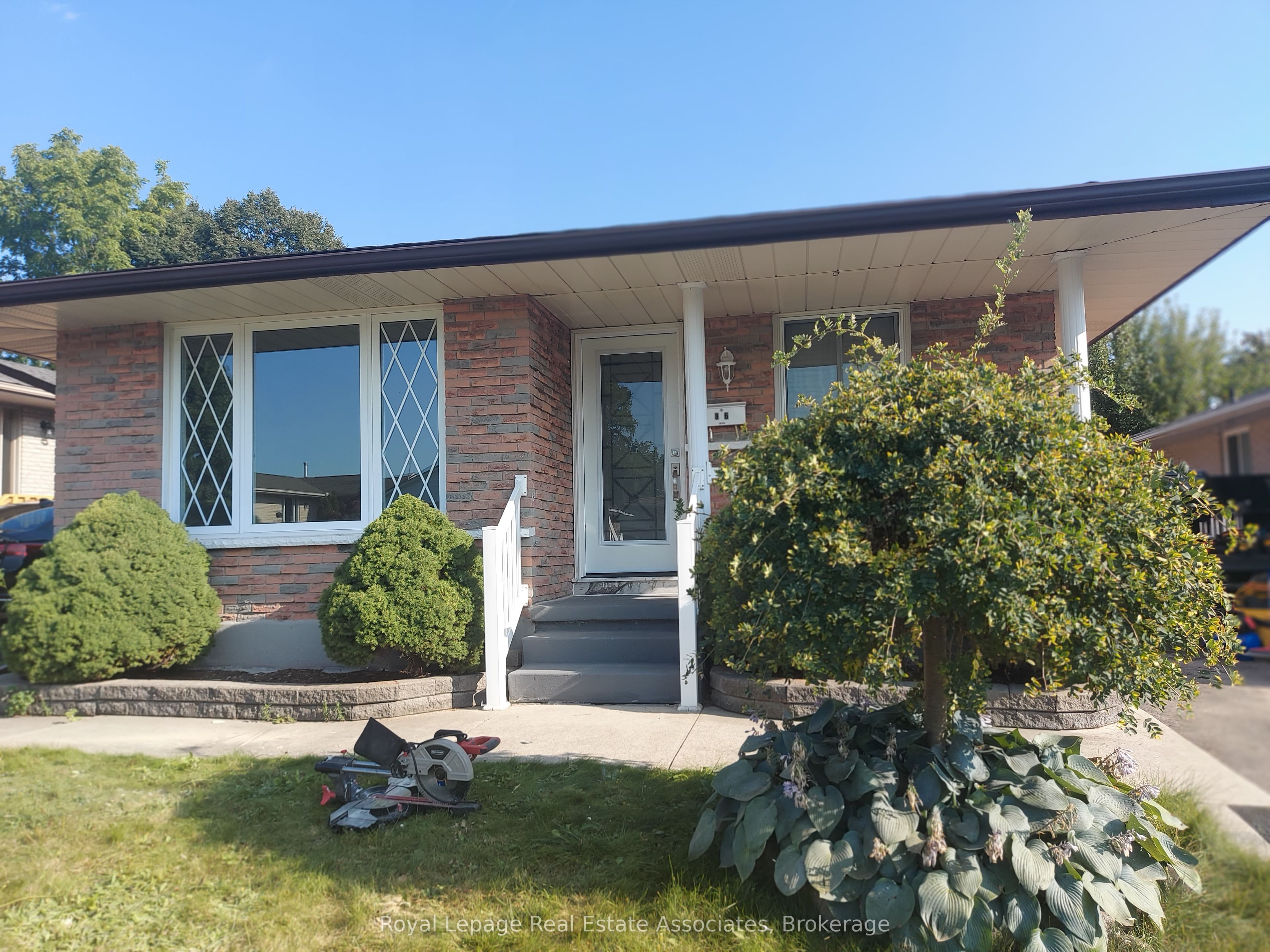 Additional image 2 of Main-86 Overlea Crescent, Kitchener, ON, N2M 5A9