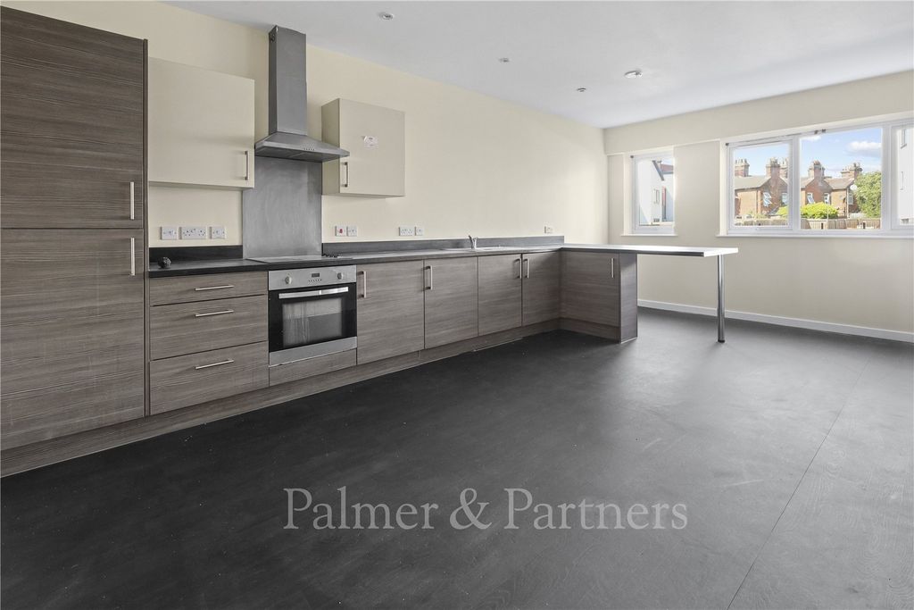 Additional image 3 of 4 bed flat to rentSt Edmund House, Rope Walk, Ipswich, Suffolk IP4