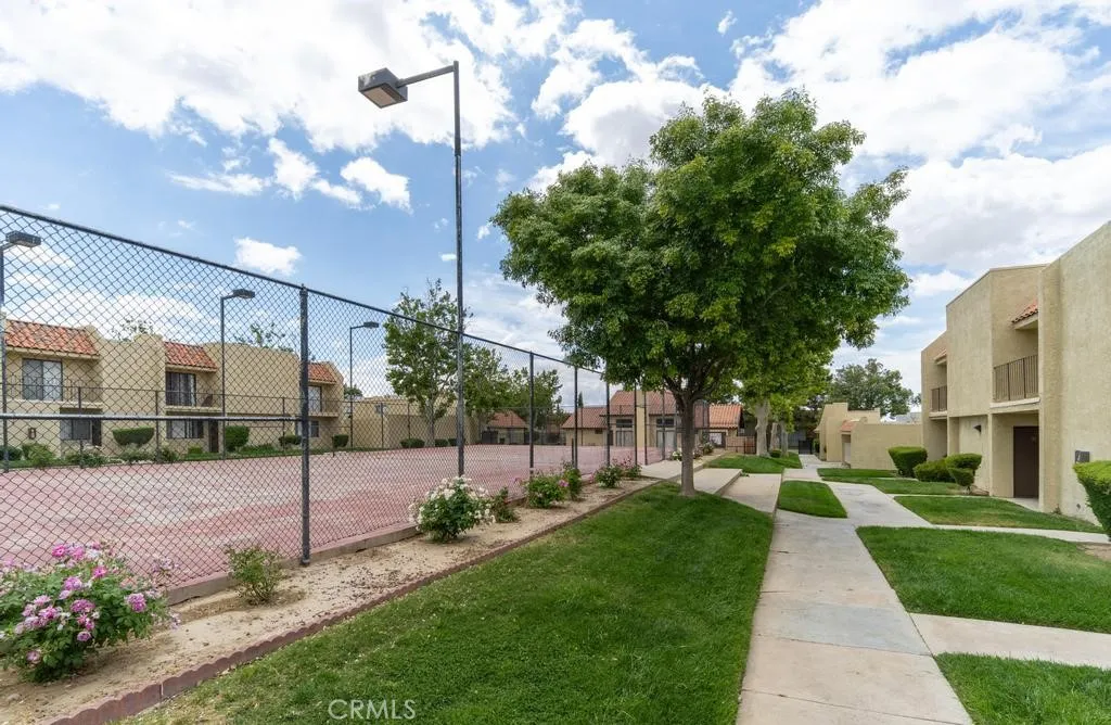 44200 Kingtree Ave Unit 16, Lancaster, CA 93534